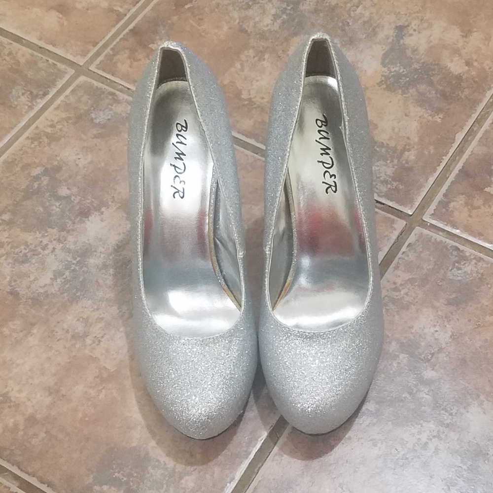 NWOT Silver sparkly heels.